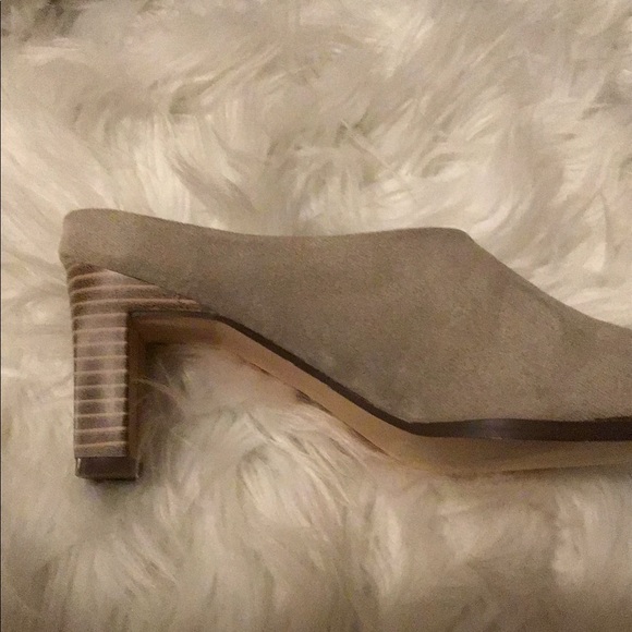 ✨NIB✨Lulu’s Ivory Suede Square Toe Mules - Picture 9 of 11